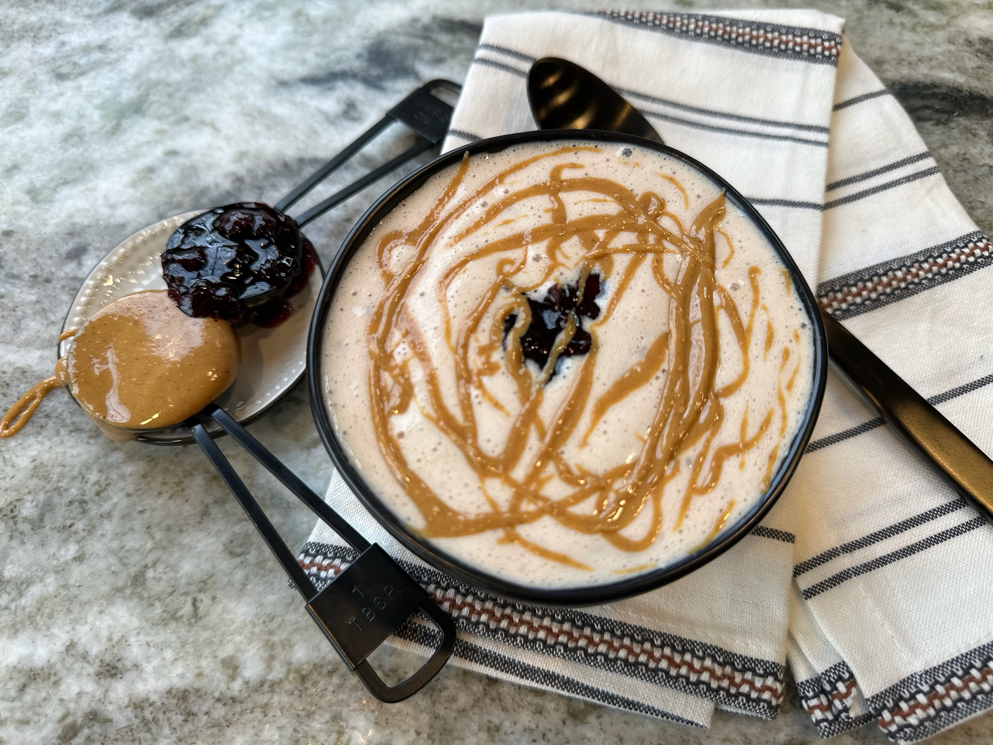 PB&J Overnight Oats — Featherstone Nutrition